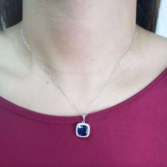 NEW 18k White Gold Cushion Cut Diamond Sapphire Necklace - Picture 6 of 7